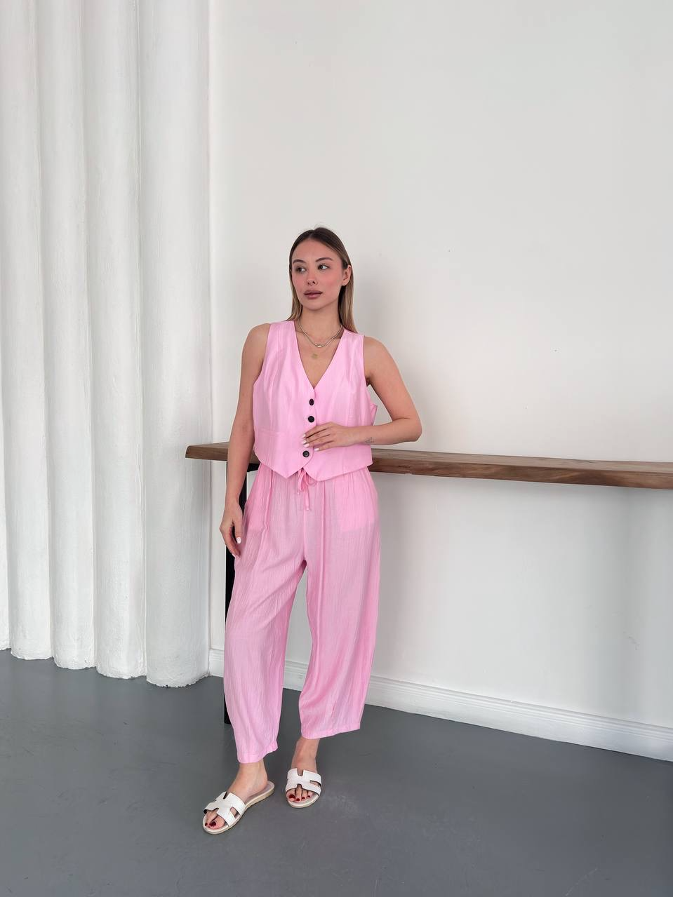 V Yaka Düğmeli Yelek & Bol Kesim Pantolon Set - 4