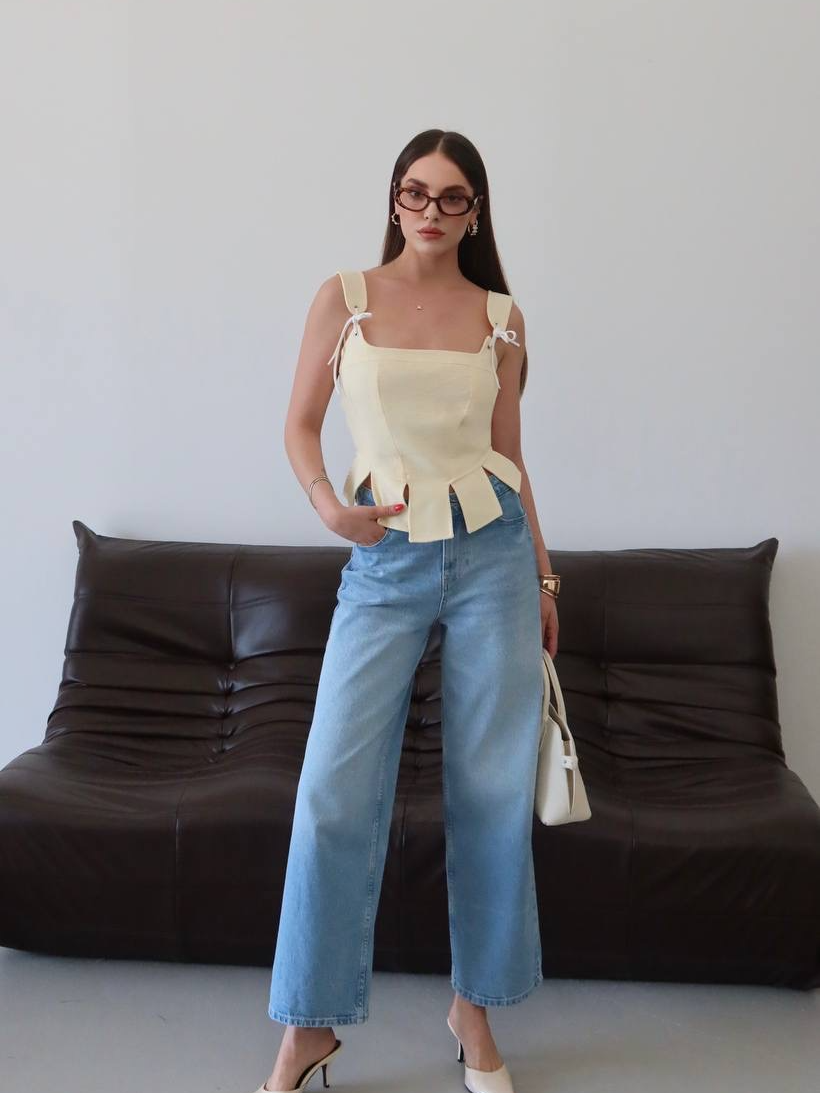 Korse Dikişli Fiyonk Askılı Bluz